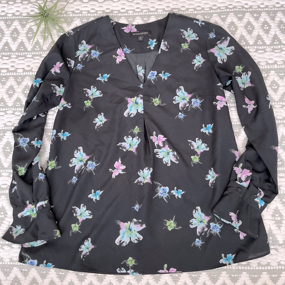 Banana Republic | Black Long Sleeve Floral Top (S)